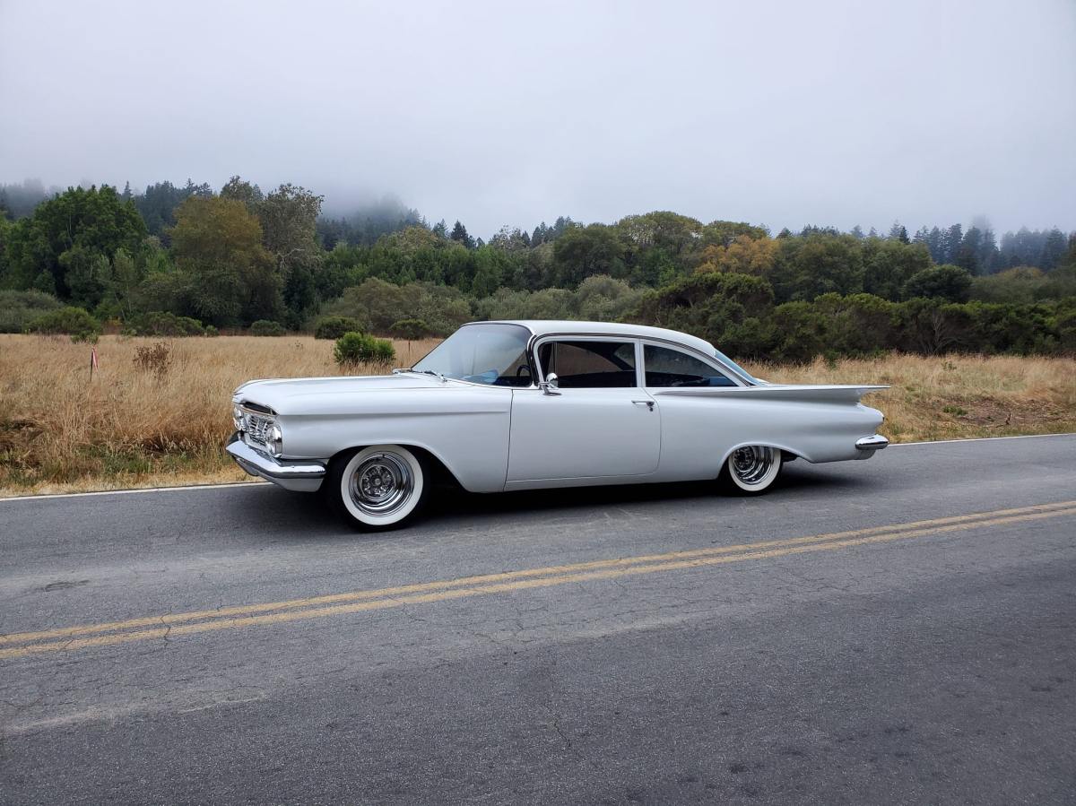 Custom 1959 Chevrolet Biscayne 2-Door Sedan