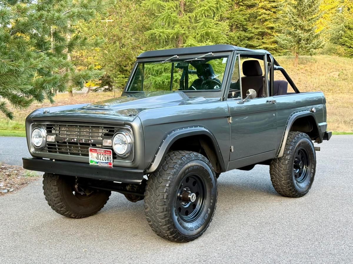 5.0L-Powered 1968 Ford Bronco — exterior front three-quarter view