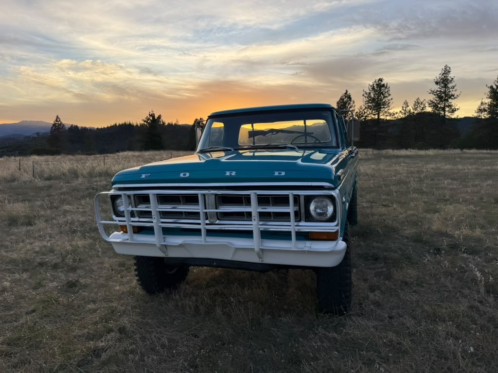 1971 Ford F-250 Custom Highboy 4×4 4-Speed