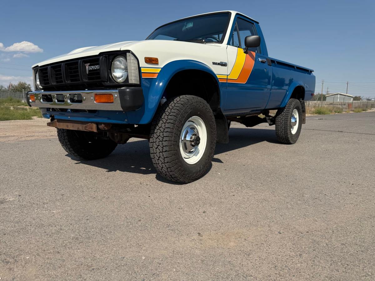 1980 Toyota Pickup Deluxe 4×4 4-Speed