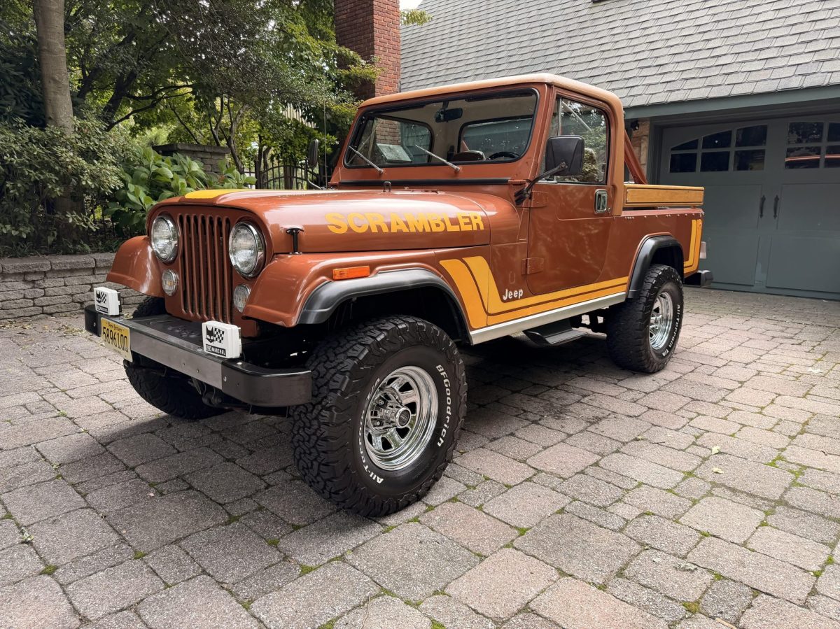 1982 Jeep CJ-8 Scrambler SR Sport 5-Speed