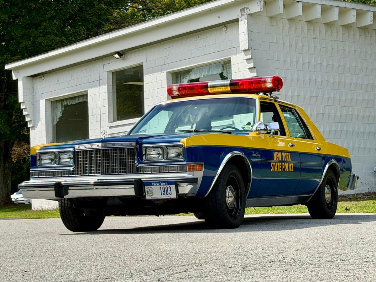 1983 Plymouth Gran Fury Police Car