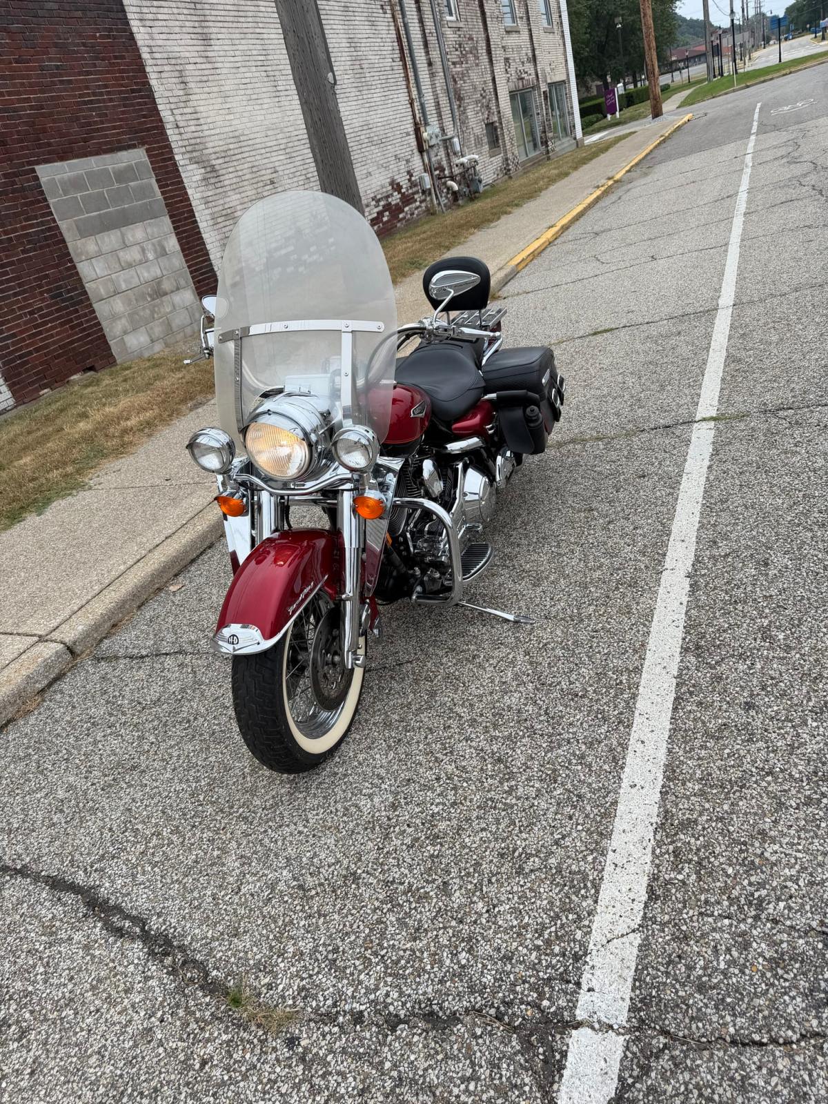 574-Mile 1999 Harley-Davidson Road King