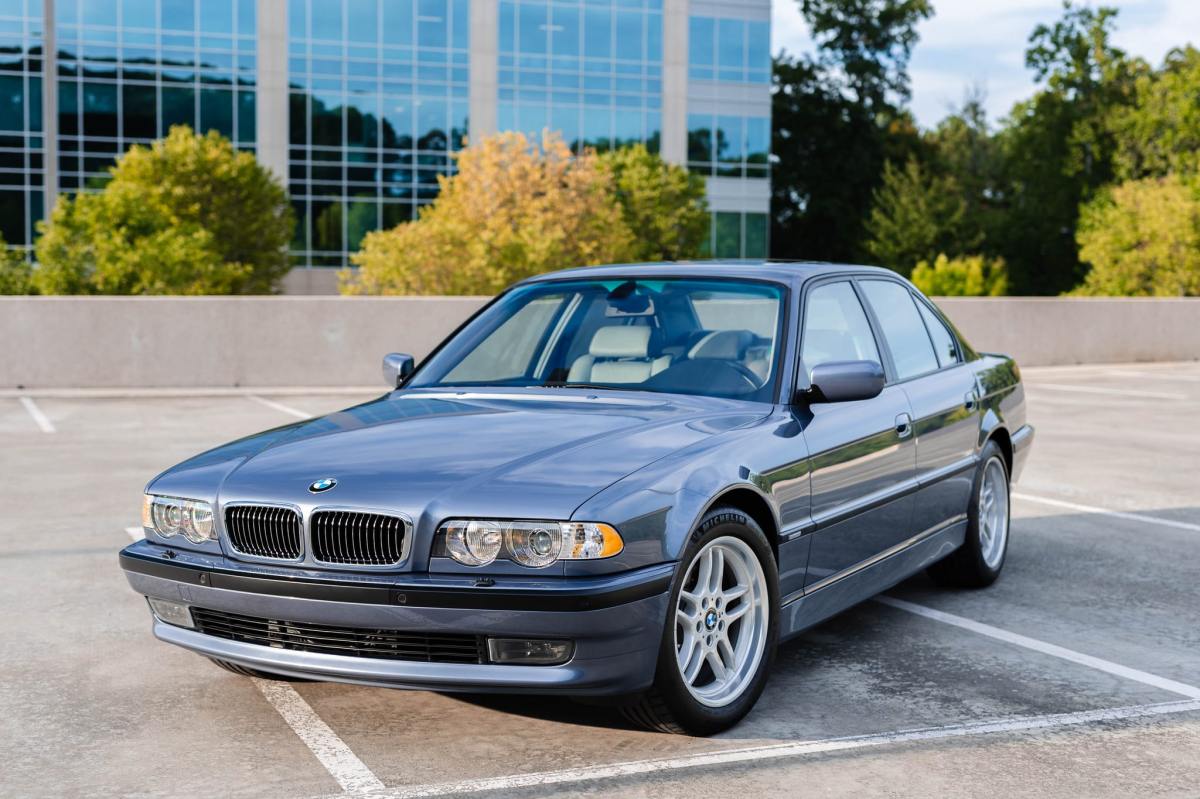 20k-Mile 2001 BMW 740i Sport