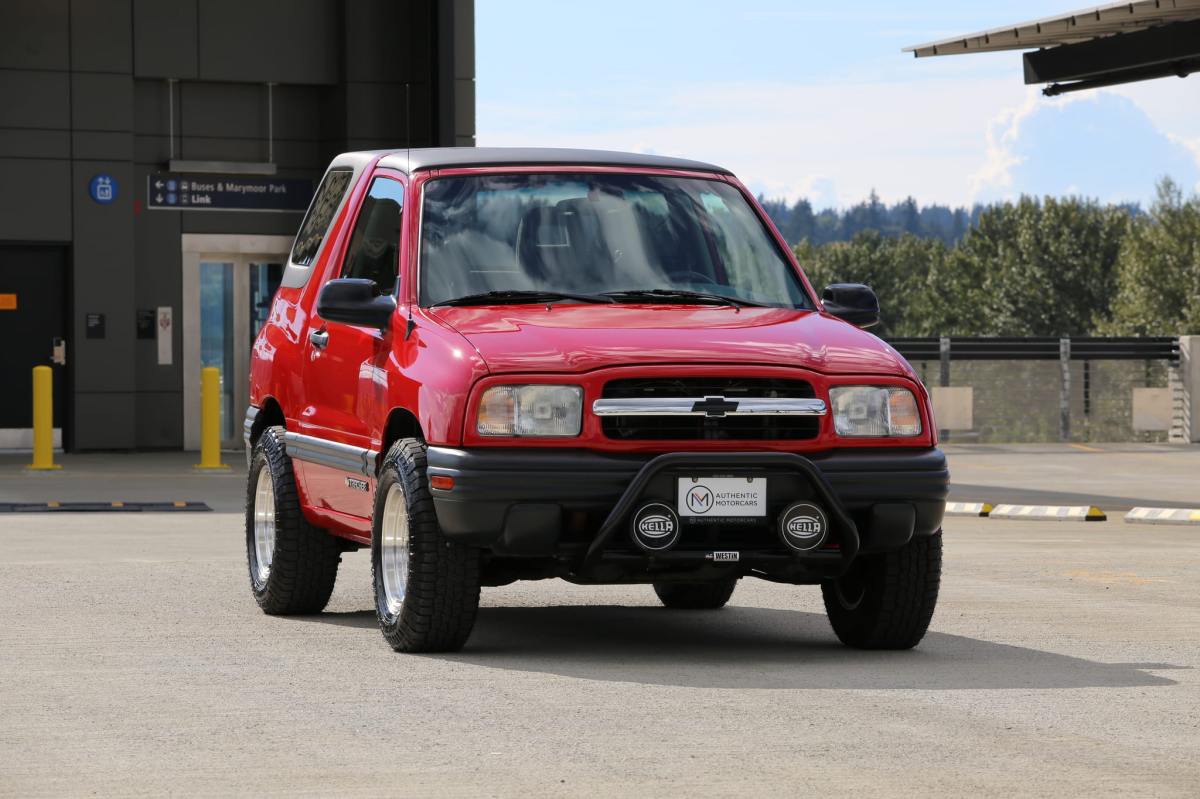 2003 Chevrolet Tracker 4×4 5-Speed
