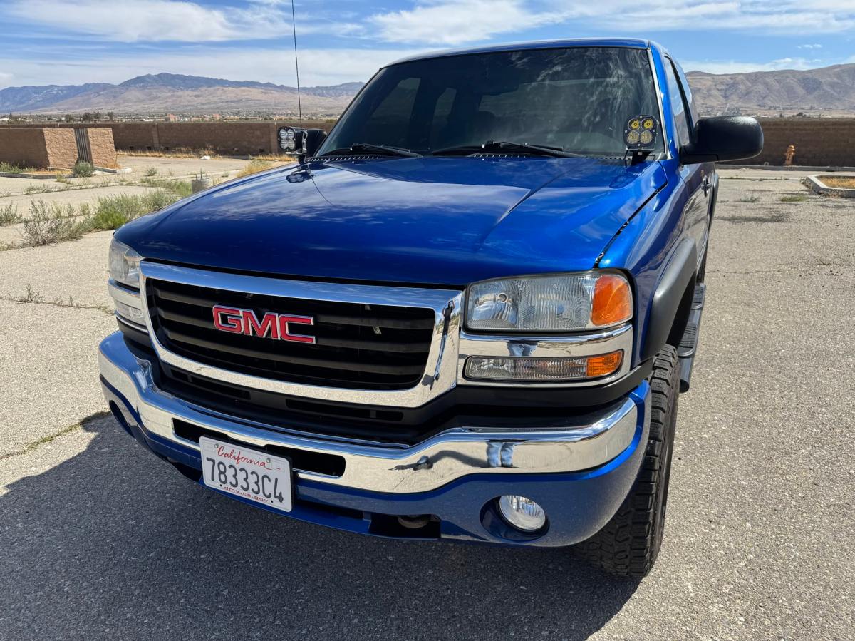 2003 GMC Sierra 2500HD SLE Extended Cab 4×4 8.1