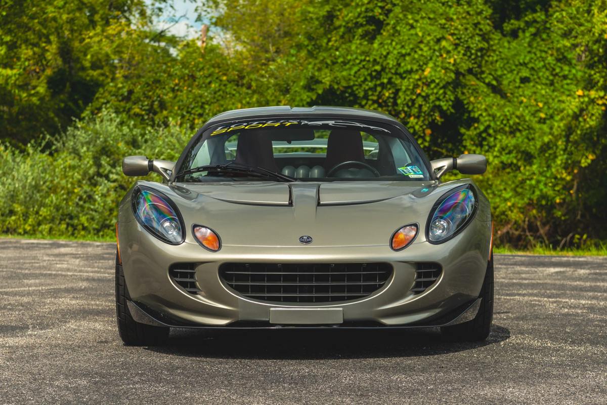 17k-Mile, Supercharged 2005 Lotus Elise