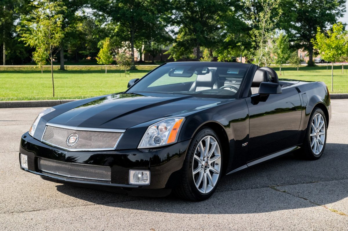 9k-Mile 2006 Cadillac XLR-V