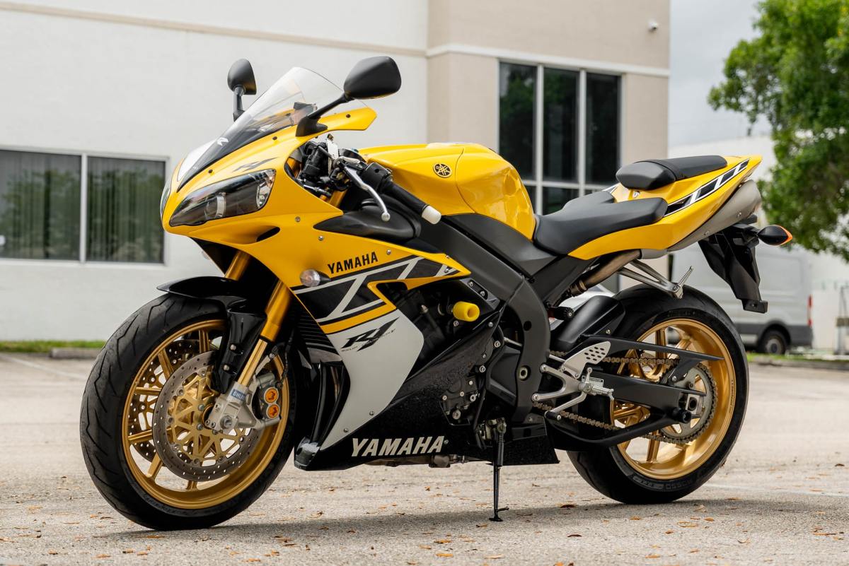 967-Mile 2006 Yamaha R1 LE