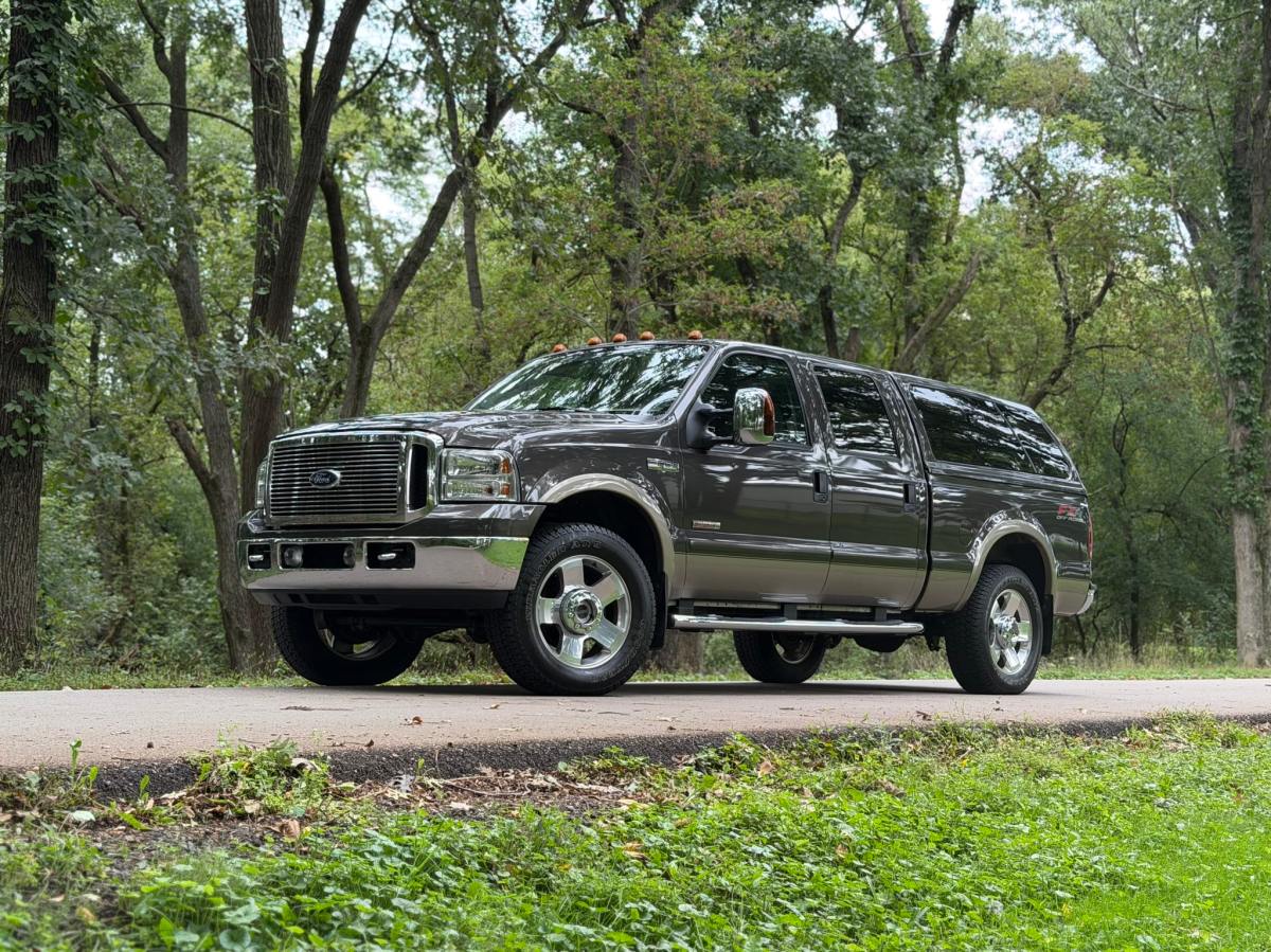 13k-Mile 2007 Ford F-250 Super Duty Lariat Crew Cab Power Stroke 4×4 FX4