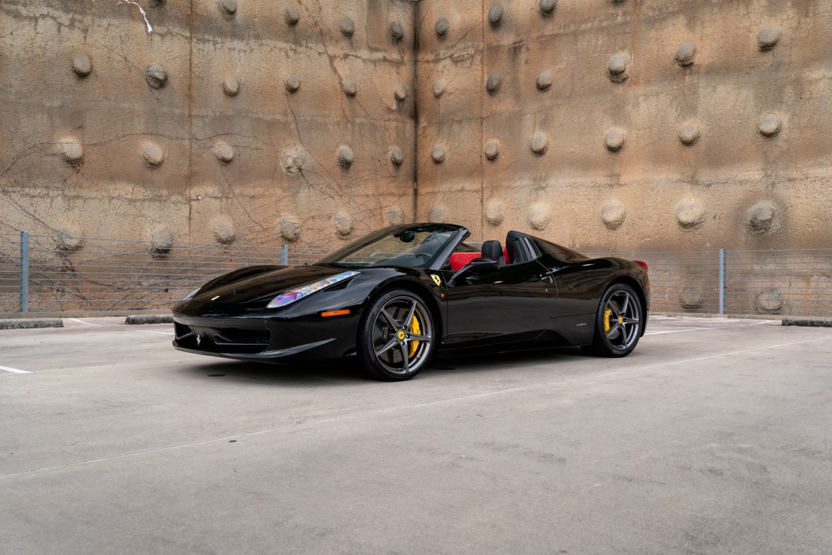 8k-Mile 2012 Ferrari 458 Spider