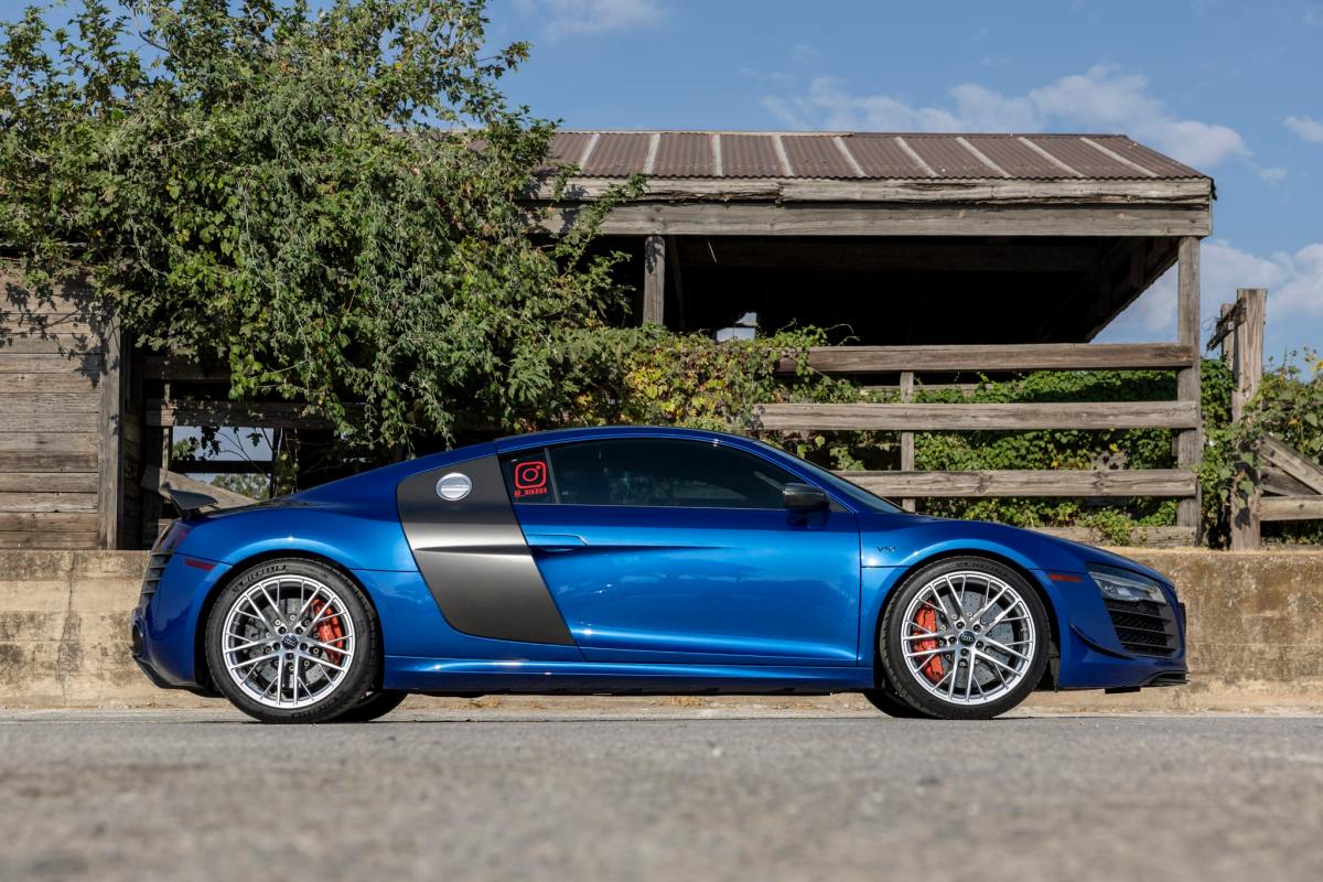 12k-Mile 2015 Audi R8 LM V10 Coupe