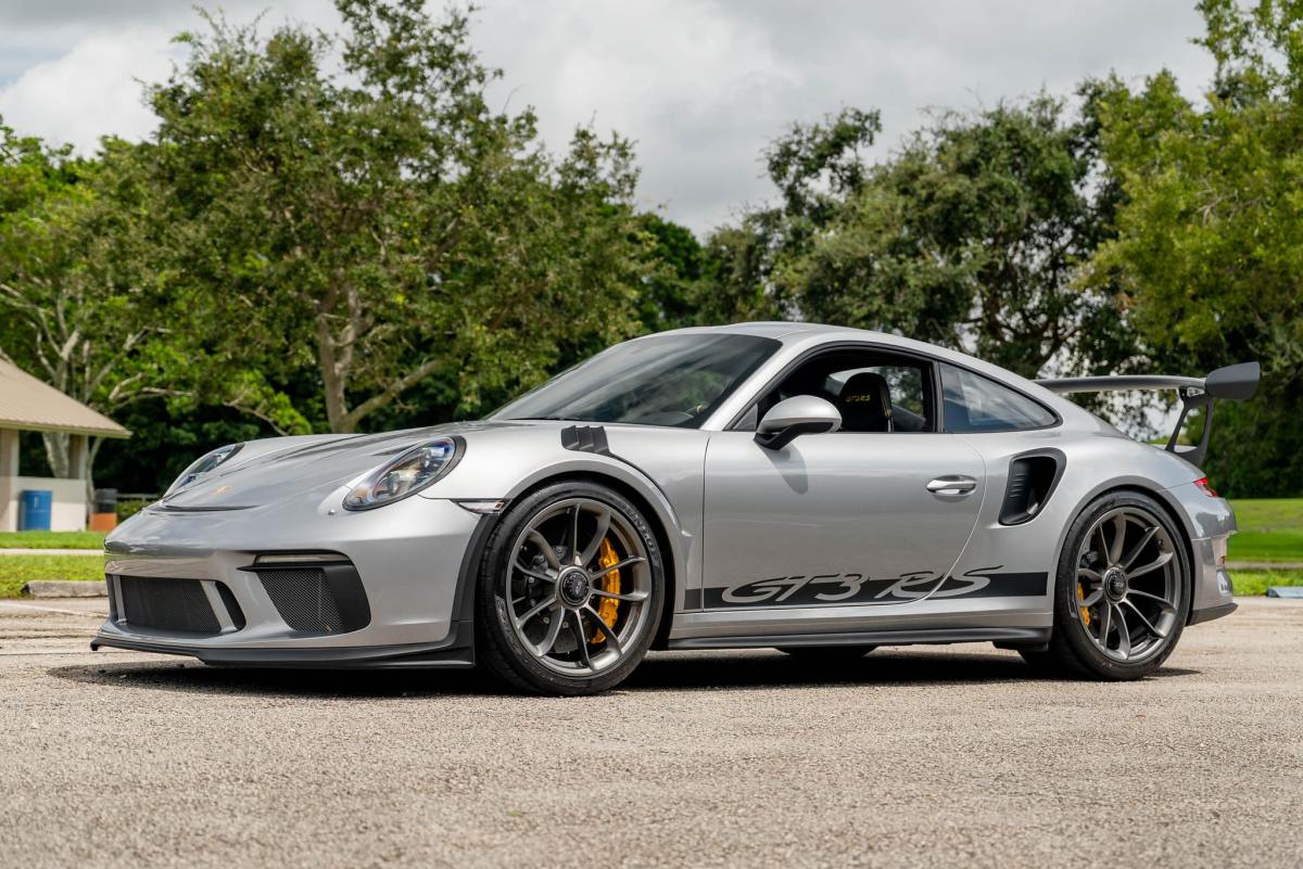 1,700-Mile 2019 Porsche 911 GT3 RS