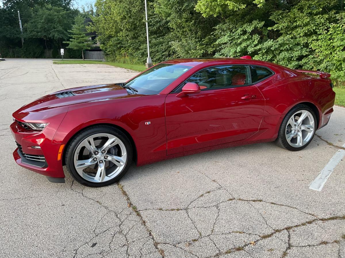 9k-Mile 2022 Chevrolet Camaro 2SS Coupe 6-Speed
