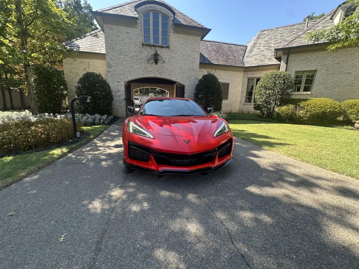 1,800-Mile 2023 Chevrolet Corvette Z06 Convertible 3LZ — exterior front three-quarter view