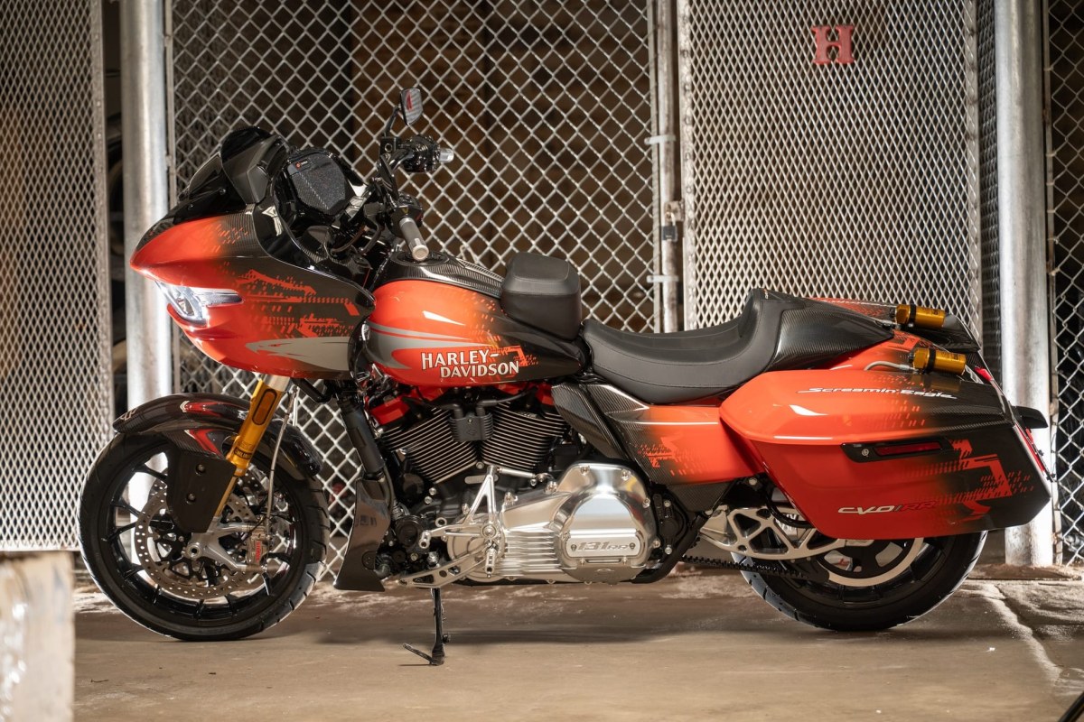 102-Mile 2025 Harley-Davidson CVO Road Glide RR