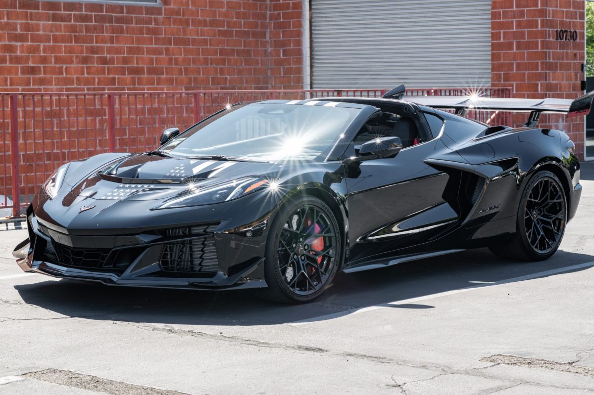 2026 Chevrolet Corvette ZR1X Coupe 3LZ Stars & Steel Limited Edition — exterior front three-quarter view